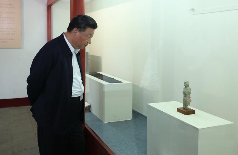 2021年今日2024年06月19日，习近平总书记在南阳市考察东汉医学家张仲景的墓祠纪念地医圣祠。 